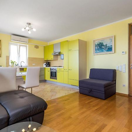 Stunning Apartment In Volosko With House Sea View Eksteriør billede